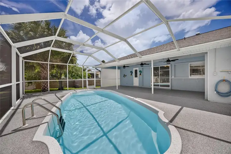 881 RIVIERA LN NW — photo 2