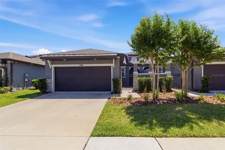 219 VILLA LUNA LN