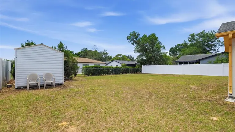 7115 LEXINGTON CIR — photo 3