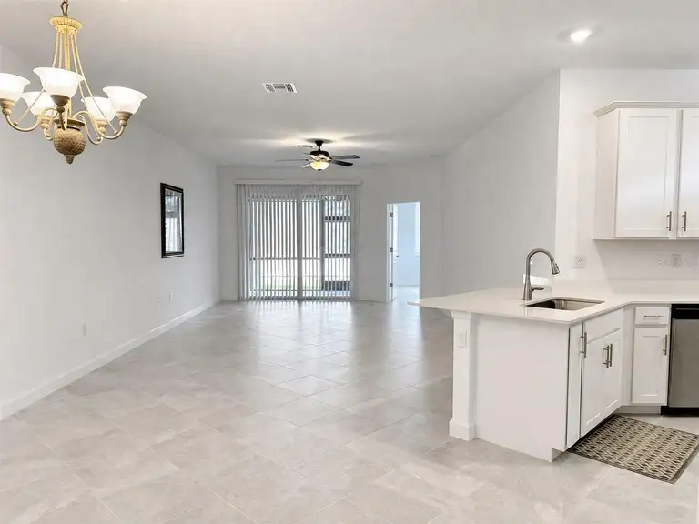 8125 SHORE LAKE DR — photo 5