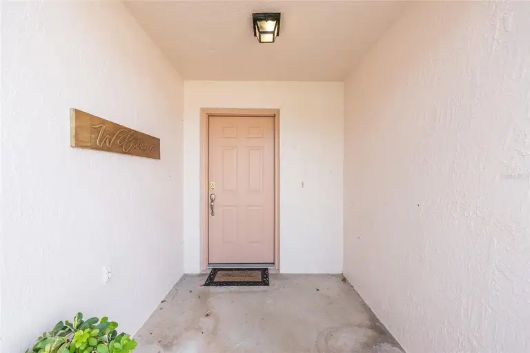 608 DELGADO AVE — photo 4