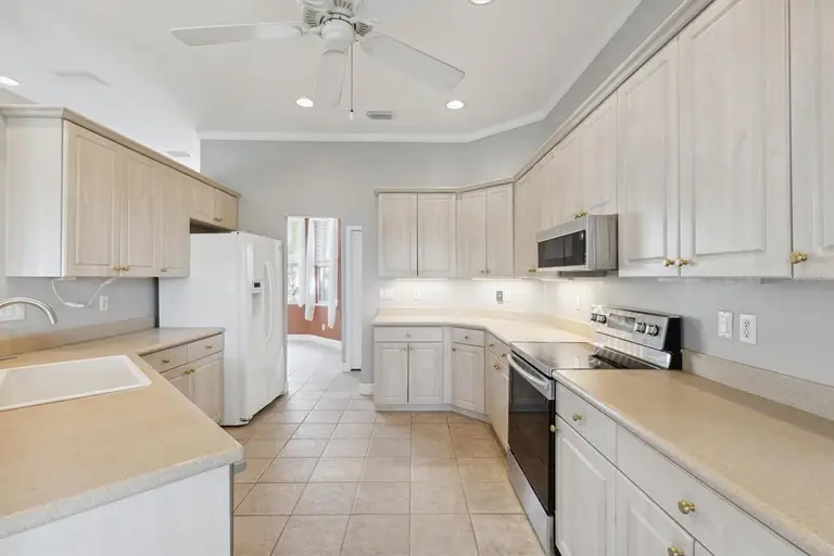 2270 BRIGHTWOOD CIR — photo 4