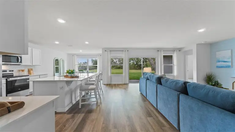 1344 FOUNTAIN VIEW ST — photo 4