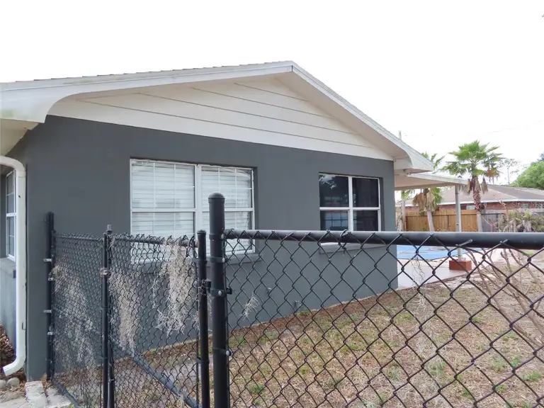 5702 JACARANDA AVE — photo 3