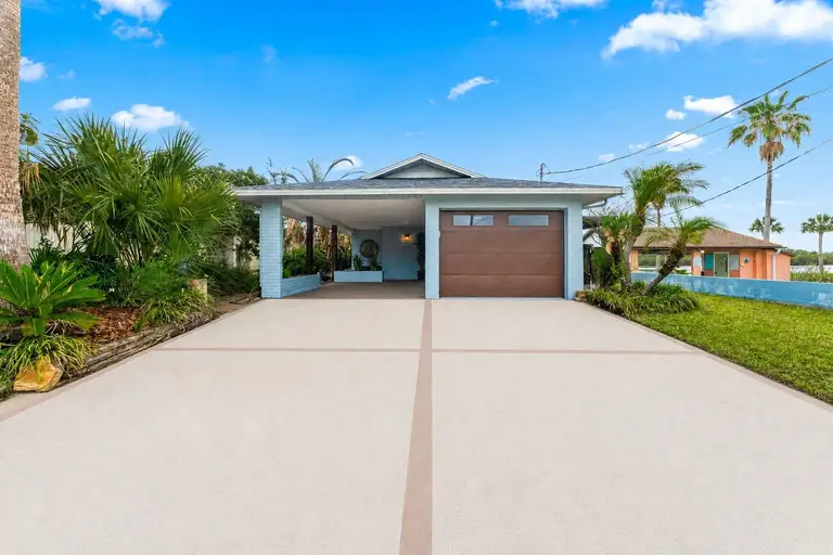 29 PELICAN LN