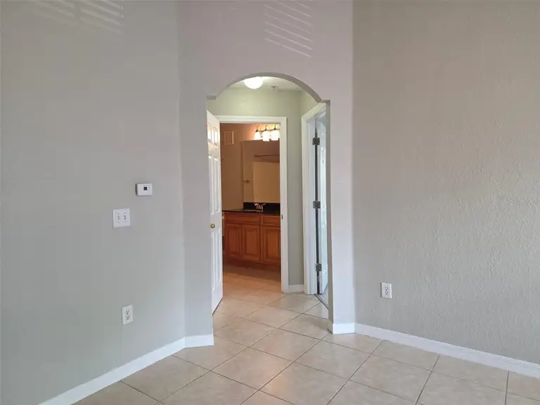 826 GRAND REGENCY PT #202 — photo 5