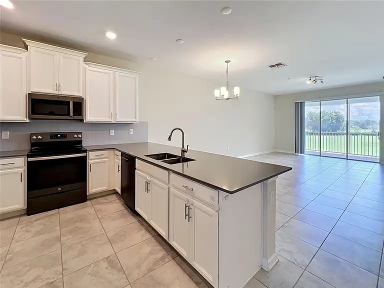 767 OCEAN COURSE AVE #704 — photo 4
