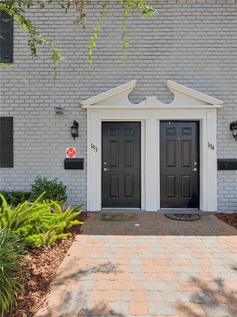 193 LEWFIELD CIR — photo 3