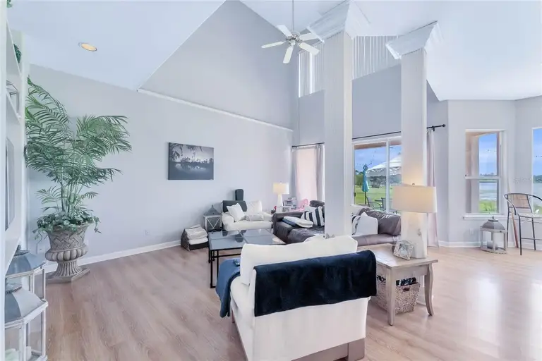 7204 BAY CLUB WAY — photo 2