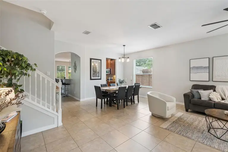 2708 PEPPER LN — photo 4