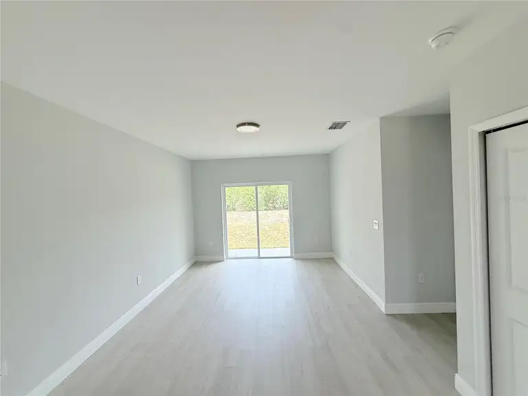 11225 PENDLETON AVE — photo 5
