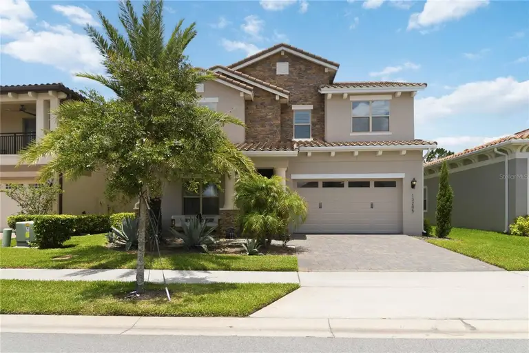 13205 BROMBOROUGH DR — photo 2