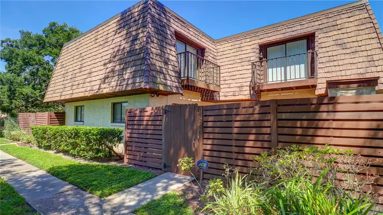 15206 W POND WOODS DR — photo 5