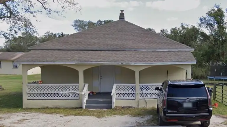 7001 COLUMBIA DR