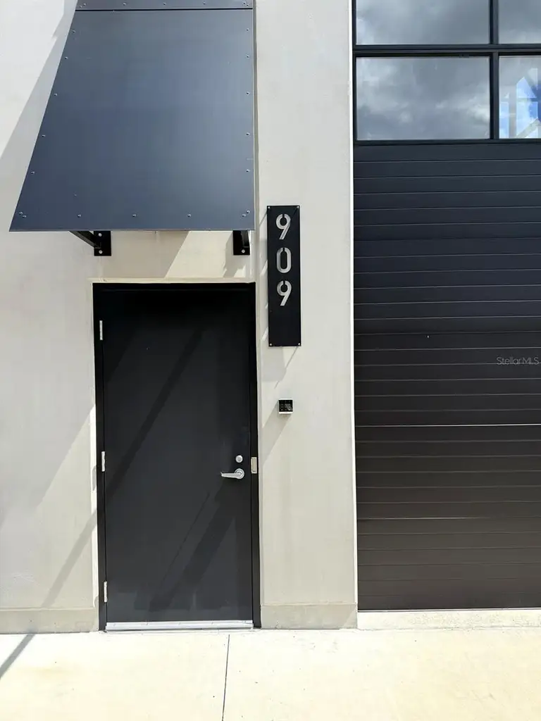 6500 MOTOR ENCLAVE WAY #909 — photo 3
