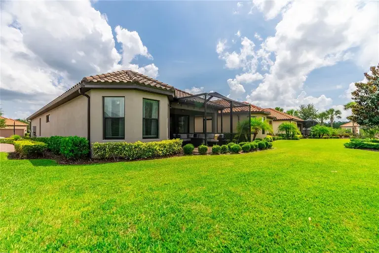 8412 ALBERATA VISTA DR — photo 5