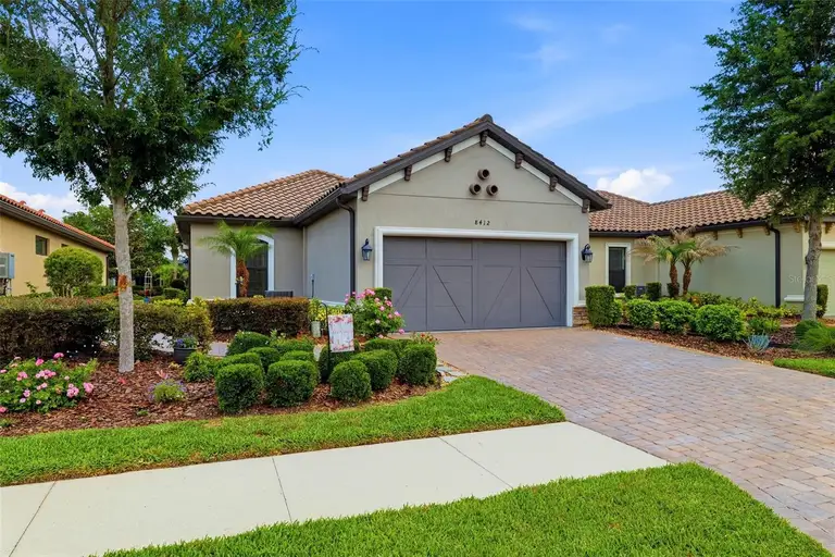 8412 ALBERATA VISTA DR