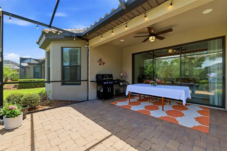 8412 ALBERATA VISTA DR — photo 4