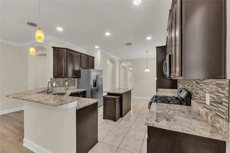 17433 NEW CROSS CIR — photo 2