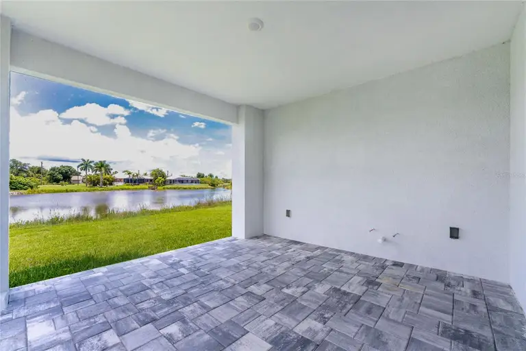203 REDWOOD RD — photo 3