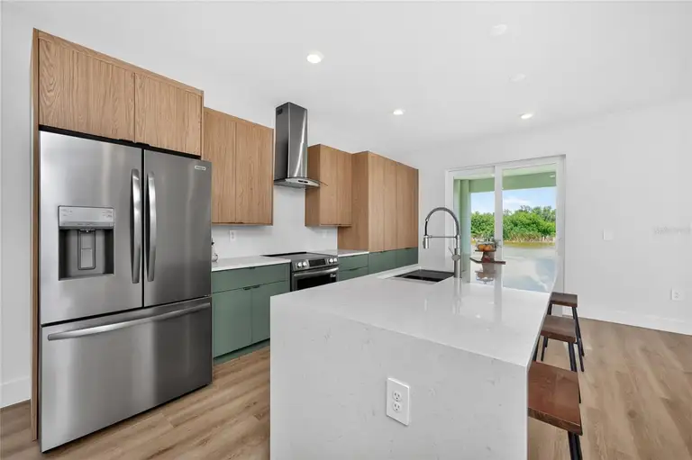 203 REDWOOD RD — photo 5