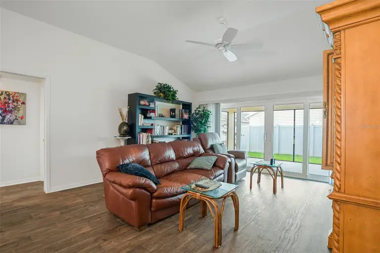 2378 YOUNGMANN LOOP — photo 5