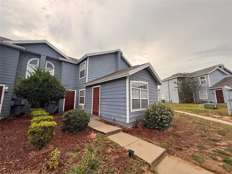 527 CARIBBEAN DR #B — photo 2