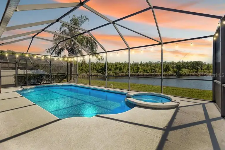 8758 CRYSTAL CREEK CT — photo 2