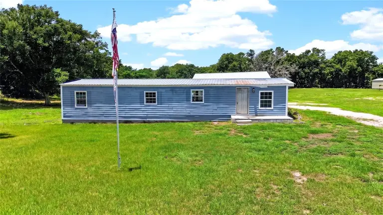 4162 LAUGHLIN RD — photo 2