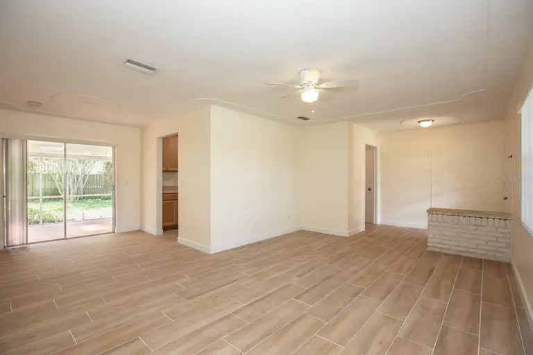 2242 KING JOHNS CT — photo 2
