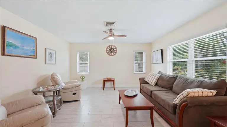 6233 ROCKEFELLER AVE — photo 4