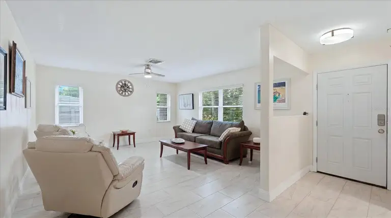 6233 ROCKEFELLER AVE — photo 5