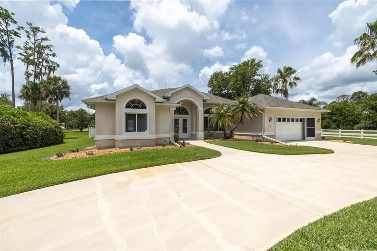 100 PARADISE VALLEY CT — photo 2