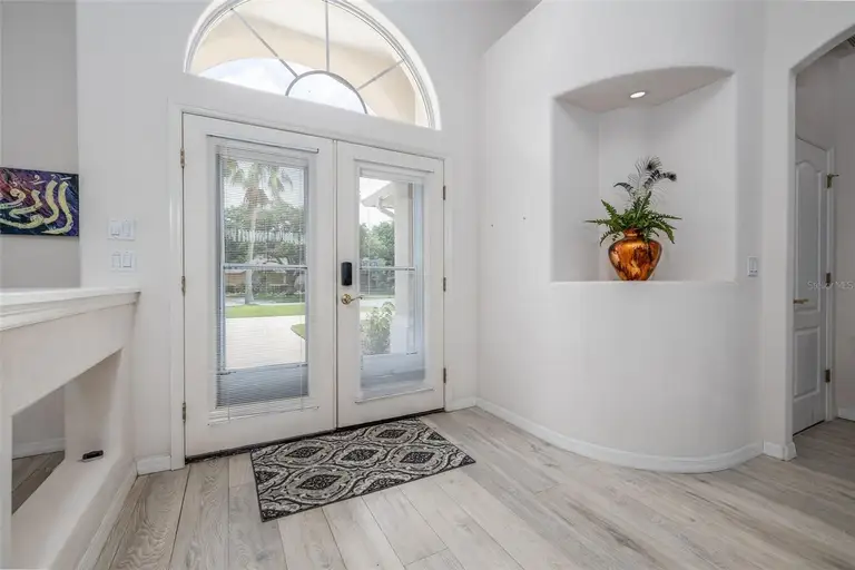 100 PARADISE VALLEY CT — photo 4