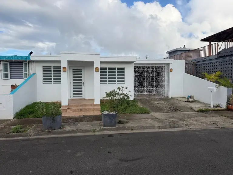 Urb Villa Guadalupe CALLE 18 #CII-10