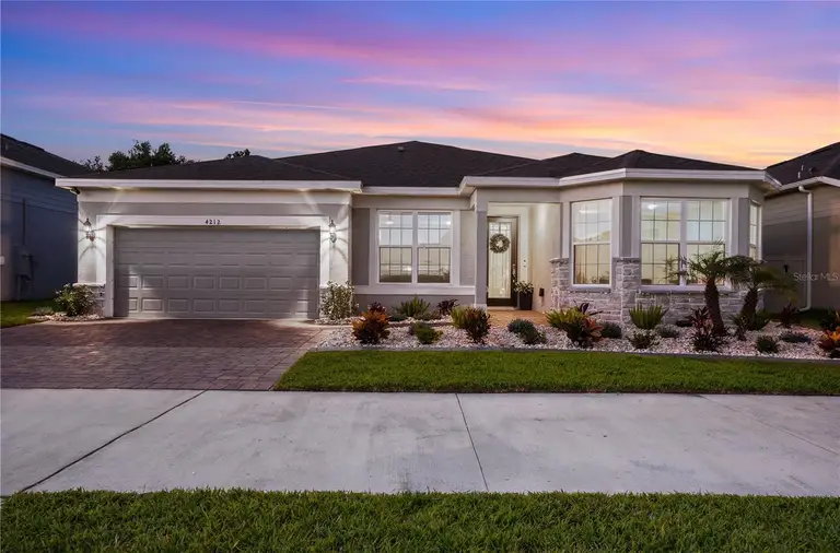 4212 WINDING PINES DR