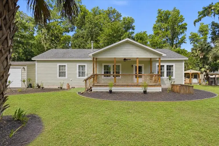 105 TROUPE RD