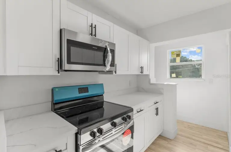 2352 EDNOR ST — photo 4