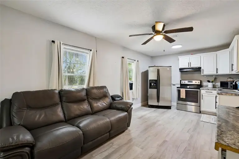 335 E WALTS AVE — photo 3