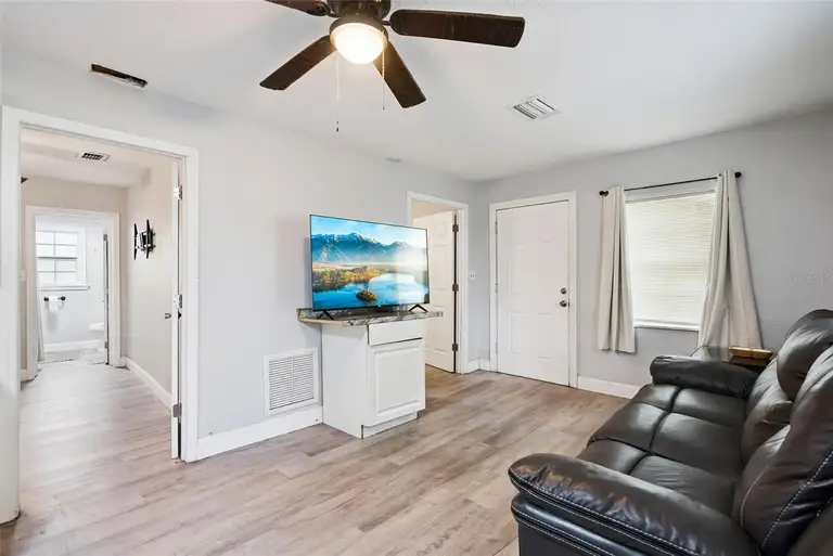 335 E WALTS AVE — photo 5