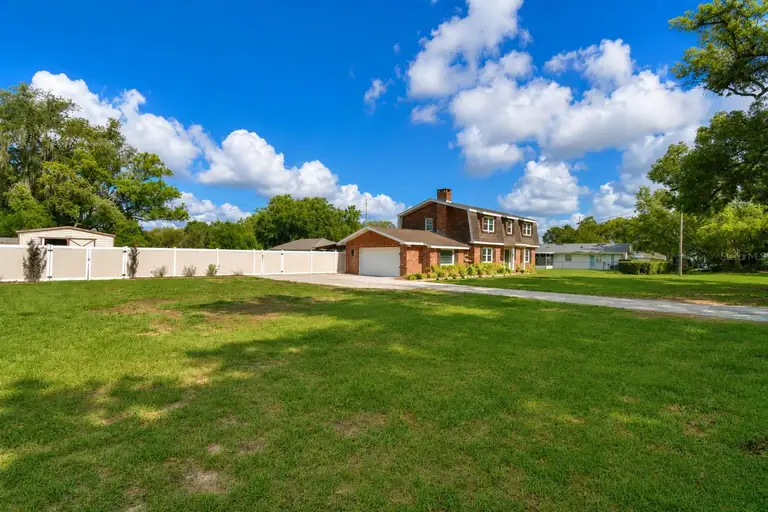 215 S ILAKEE AVE — photo 4