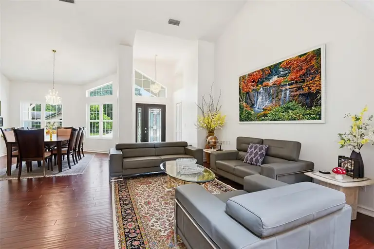 114 SHADOWCREEK WAY — photo 4