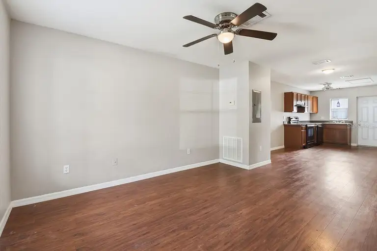 9271 N PEACHTREE WAY — photo 5