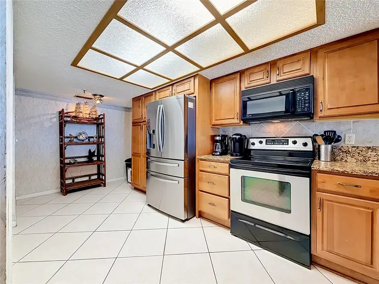 18400 GULF BLVD #1108 — photo 5