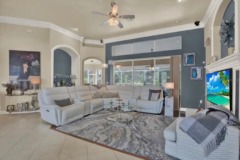 9234 GRAND CYPRESS DR — photo 5