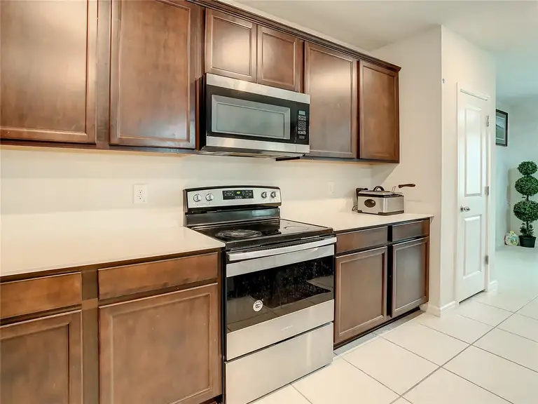 30344 MARQUETTE AVE — photo 3