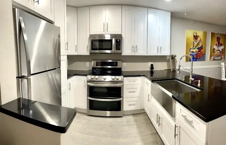 5171 LAZY OAKS DR — photo 4