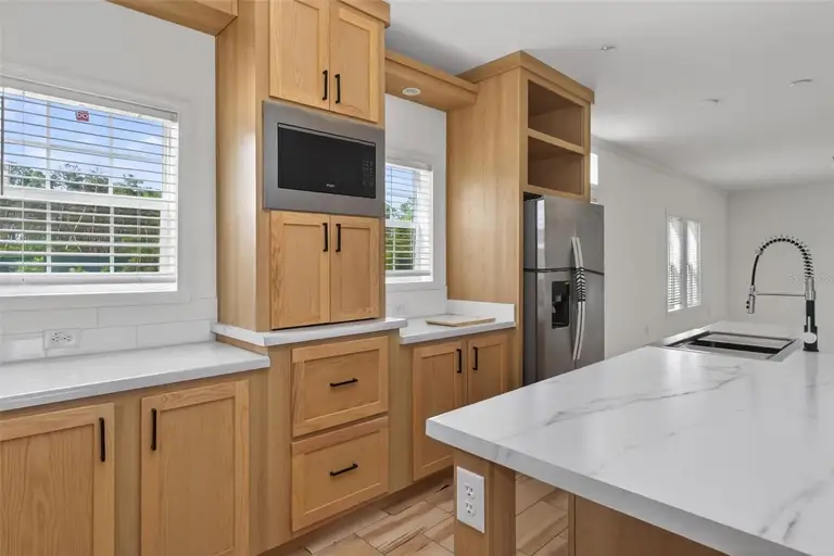 8388 DALEWOOD DR — photo 4