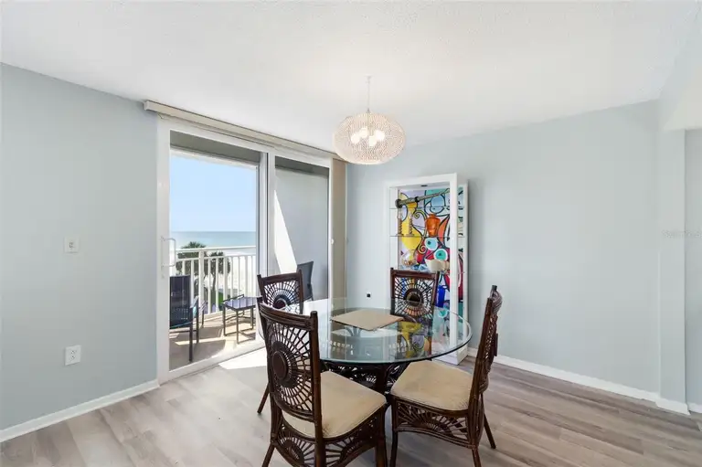 17408 GULF BLVD #403 — photo 4