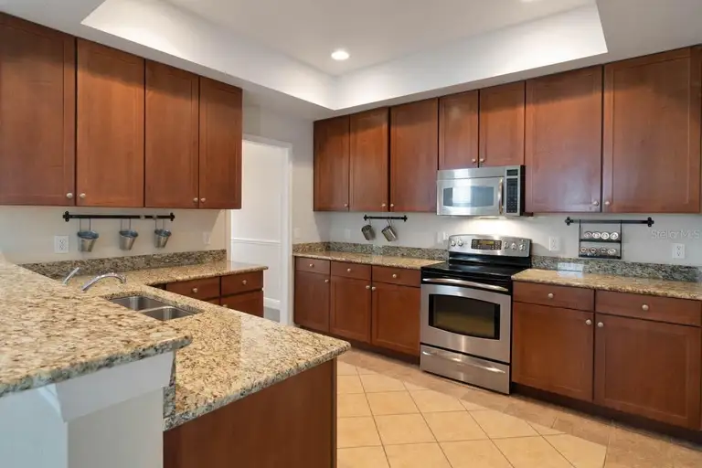 16126 BRIDGECROSSING DR — photo 3